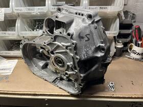 Acura 21000-ps1-000 1990-1991 Integra 5spd M/t Clutch Bell Housing Front Case B18 Small Spline