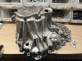 Acura 21200-rat-020 04-08 Tl 6spd M/t Back Case J32