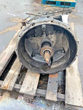 Bering 6s-850 Zf Transmission 6 Speed Tested Good See Pics