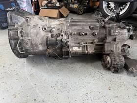 23007571424 Bmw E90 E60 335xi 535xi 6 Speed Manual Transmission Gear Box And Transfer Case