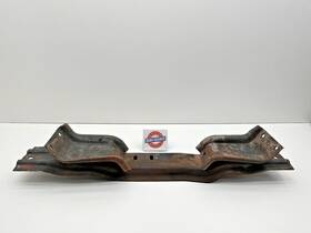 E7ta-18314-aa Ford 88-97 F-super Duty Zf5 2wd Manual Transmission Crossmember With Braces