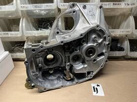 Honda 21000-pl3-a06 1989-1991 Civic Dx D15b2 5 Spd M/t Bell Housing Clutch Case