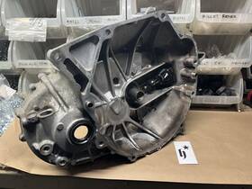 21000-pns-305 Honda 02-05 Civic Si Ep3 Bell Housing 5spd M/t