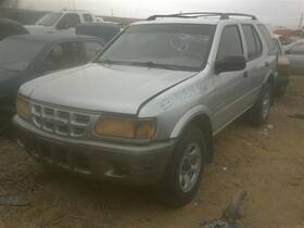 Isuzu 116251 Used Manual Transmission Assembly Fits 2001 Rodeo Mt 2.2l 4 Cylinde