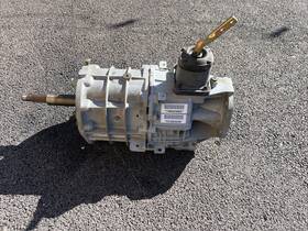 Jeep Chrysler Mopar P52108292 5 Speed Manual Transmission 4wd For 2002-2004 Liberty 2.4l Nos