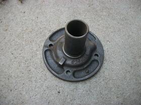 Muncie 3851326 1964-1965 Corvette Impala Ss Nice 4 Speed Front Bearing Retainer