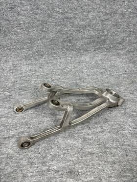 Nissan 32868-cd400 03-06 350z 03-07 G35 Vq35de Manual Transmission Rear Shifter Mounting Bracket