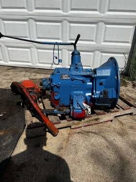Weller 140181 5 Speed Transmission Off Of A Dt466